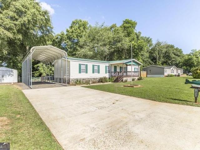 House for sale in Byron, Georgia