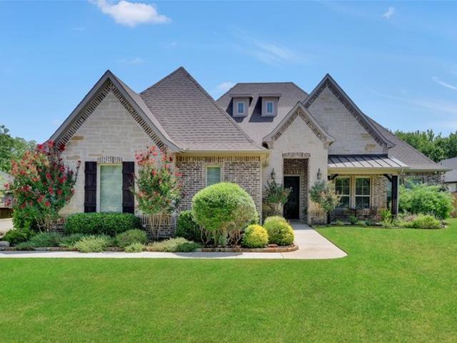 House for sale in Kennedale, Texas