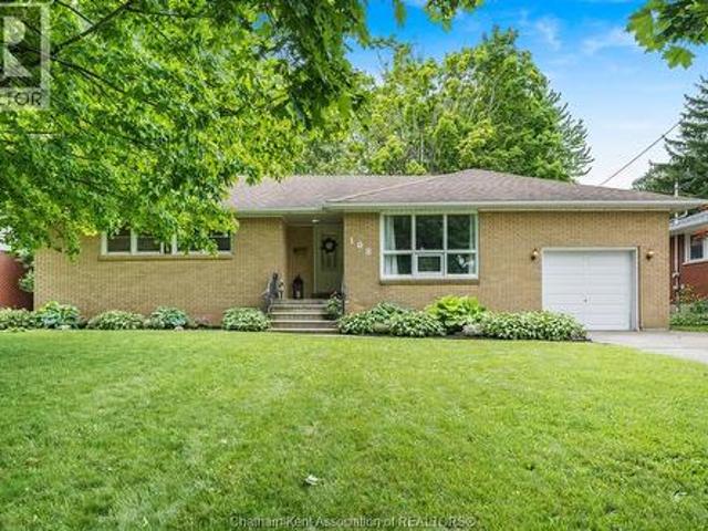 House for sale in Chatham–kent, Ontario