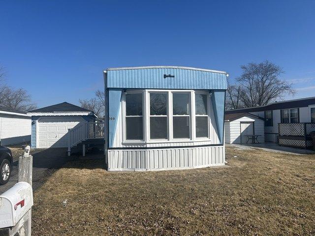 House for sale in Beecher, Illinois