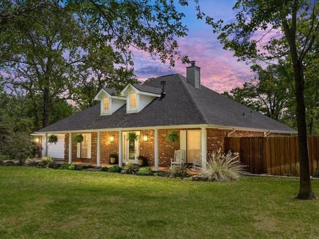 House for sale in Henderson, Texas