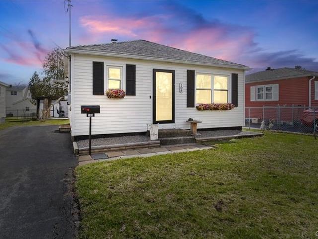 House for sale in Jamesville, New York