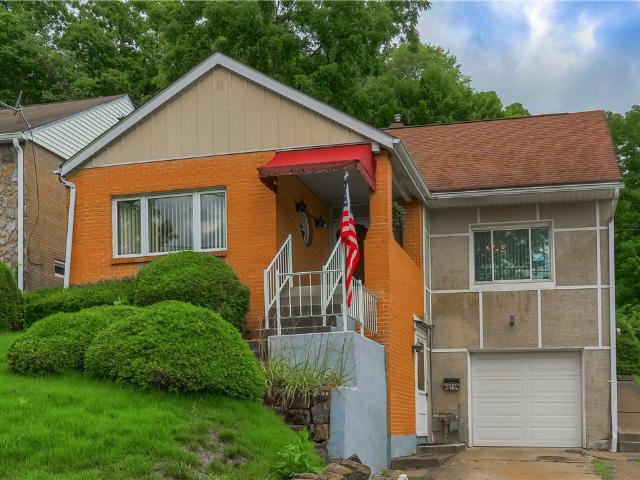 House for sale in Ellwood City, Pennsylvania