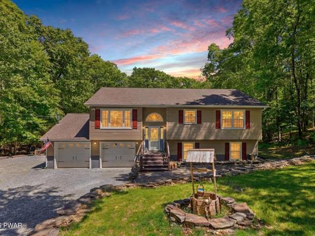 House for sale in Greentown, Pennsylvania