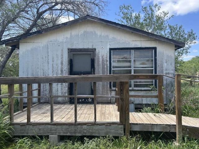 House for sale in Christine, Texas