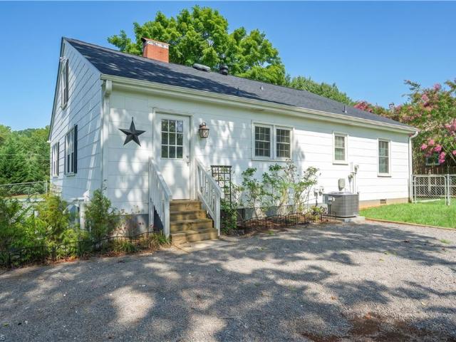 House for sale in Yadkinville, North Carolina