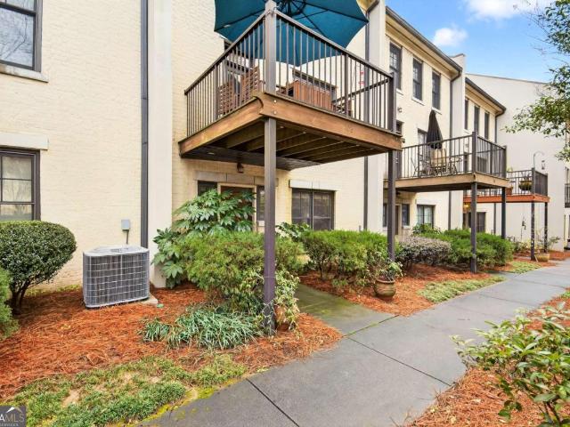 Townhouse for sale in Decatur, Georgia