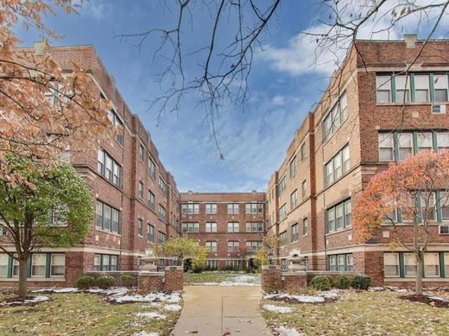 Condo for sale in Riverside, Cook County