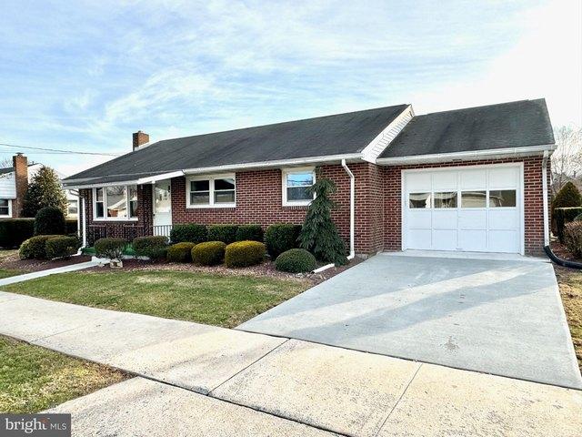 House for sale in Robesonia, Pennsylvania