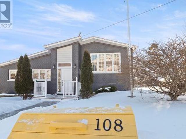 House for sale in Upper Island Cove, Newfoundland And Labrador