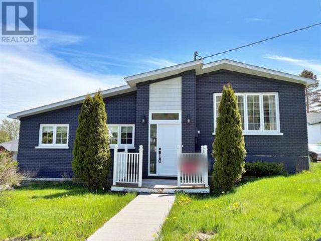 House for sale in Upper Island Cove, Newfoundland And Labrador