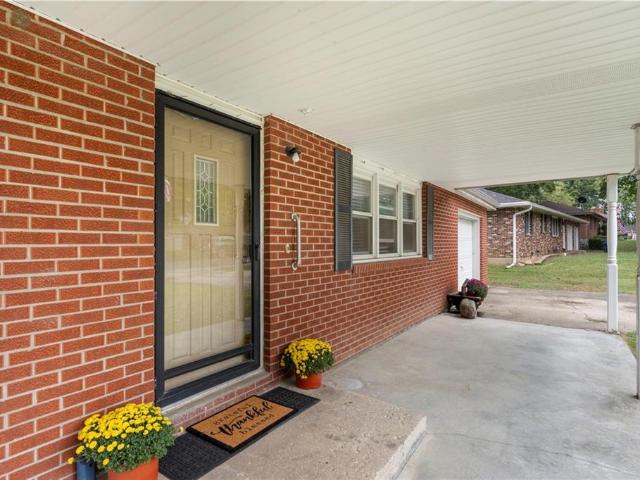 House for sale in Sweet Springs, Saline County