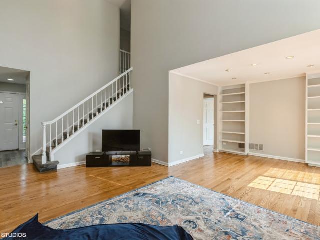 Townhouse for sale in Lake Bluff