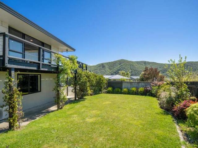 House for sale in Waikawa, Picton