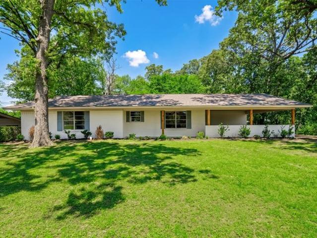 House for sale in Titus, Texas