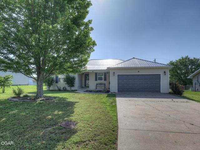 House for sale in Diamond, Missouri