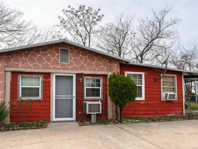 House for sale in Titus, Texas