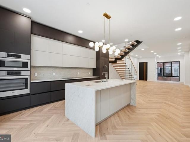Townhouse for sale in Philadelphia, Pennsylvania