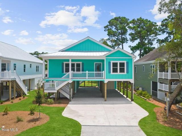 House for sale in Oak Island, North Carolina