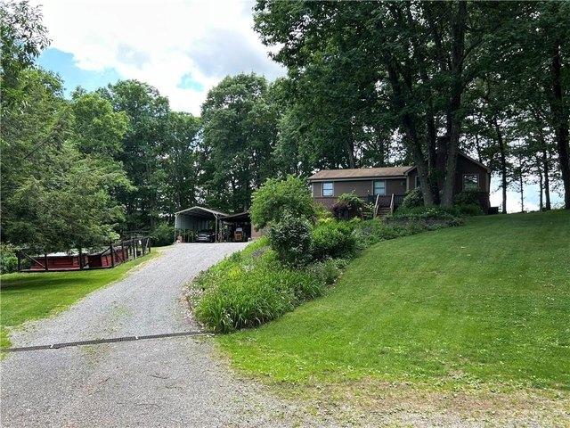 House for sale in Valencia, Pennsylvania