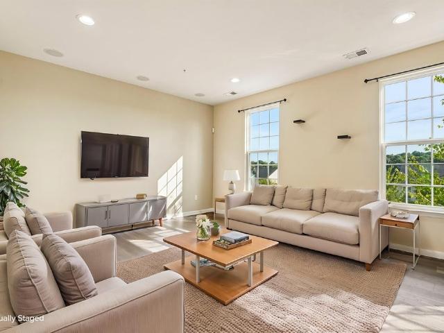 Townhouse for sale in Moon, Pennsylvania