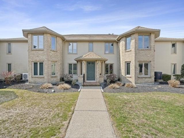 Condo for sale in Bristol, Massachusetts