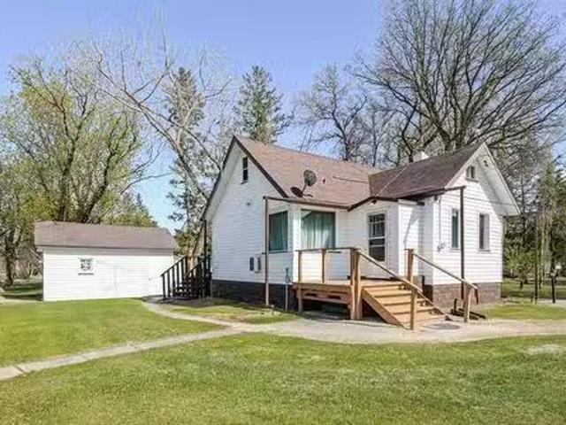 House for sale in Dominion City, Manitoba