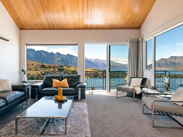 House for sale in Otakou