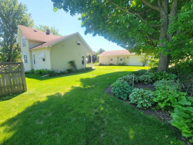 House for sale in Bear Creek, Wisconsin