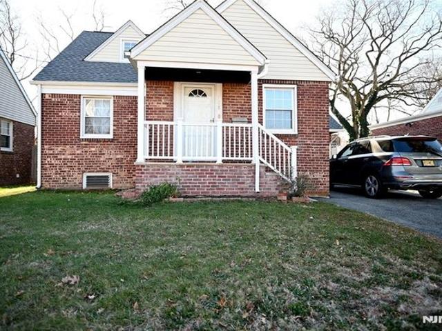 House for sale in Saddle Brook, New Jersey