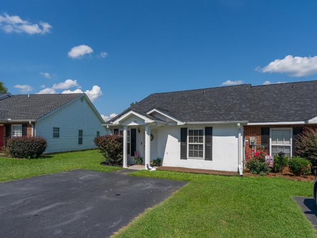 Townhouse for sale in Ninety Six, South Carolina