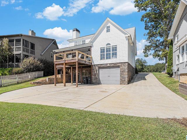 House for sale in Columbiana, Alabama