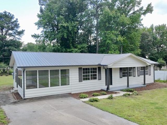 House for sale in Boaz, Alabama