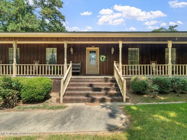 House for sale in Collins, Mississippi