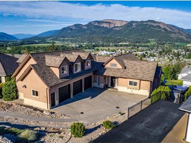 House for sale in Enderby, British Columbia