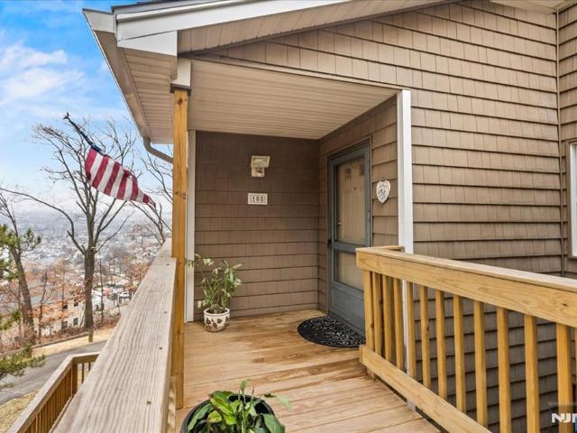 Townhouse for sale in Haledon