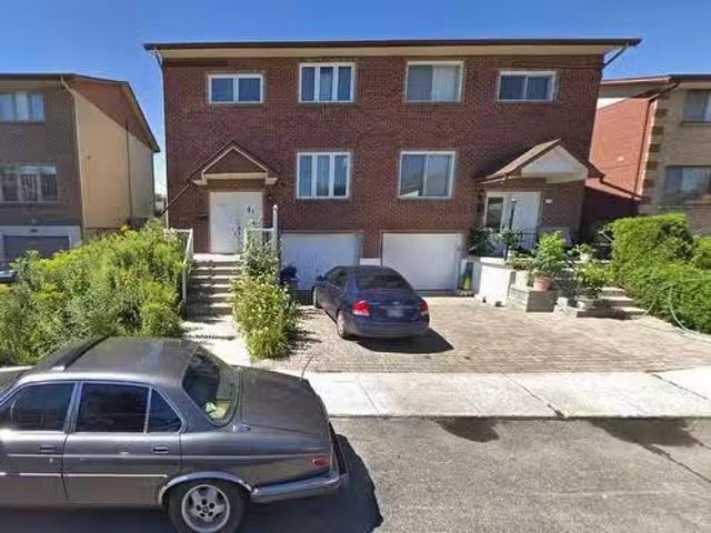 House for sale in Chomedey, Quebec
