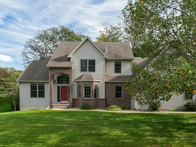 House for sale in Hampton Woods, Hampton