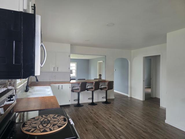 House for sale in Bowen, Hancock County
