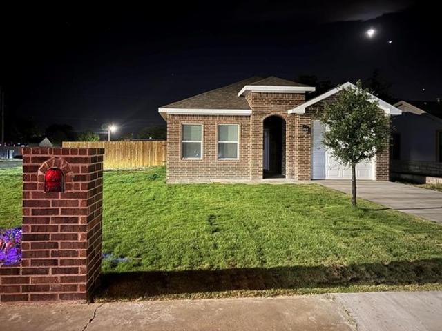 House for sale in Crane, Texas