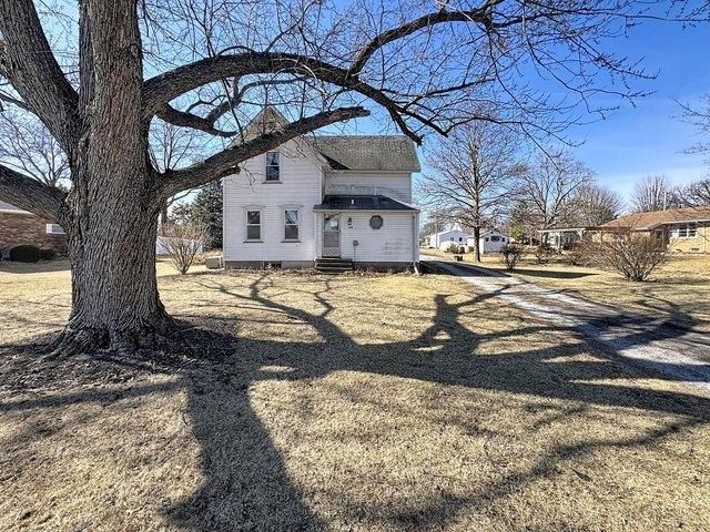 House for sale in Alpha, Illinois
