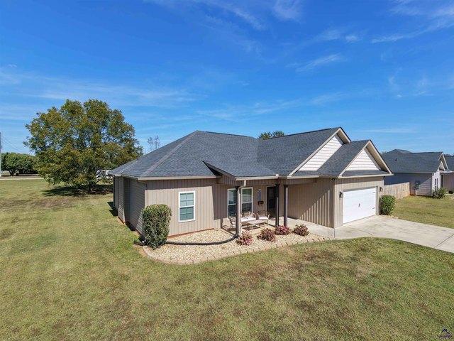 House for sale in Byron, Peach County