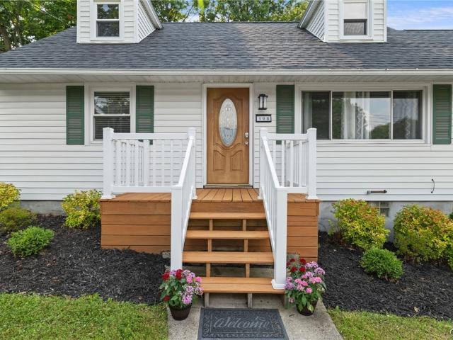 House for sale in Camillus, New York