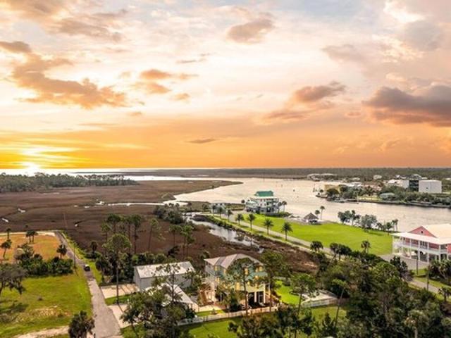 House for sale in Dixie, Florida