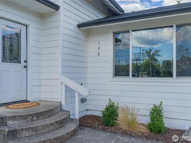 House for sale in Winlock, Washington