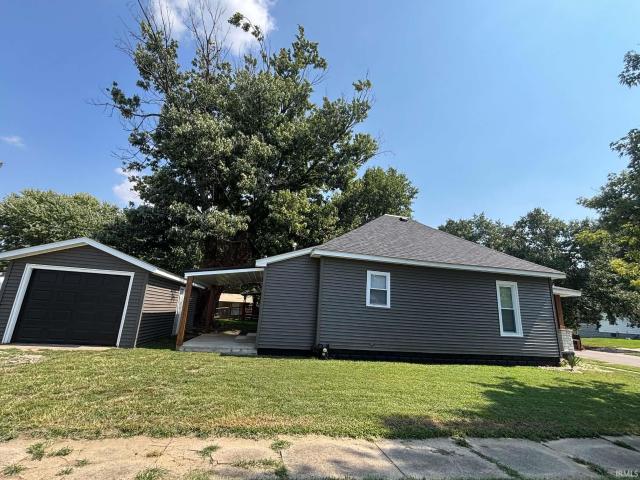 House for sale in Washington, Daviess County