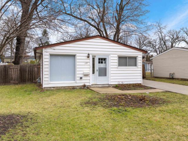 House for sale in Streamwood, Illinois