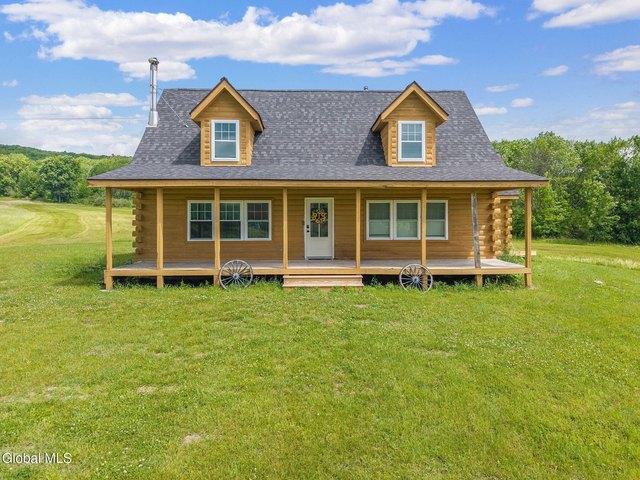 House for sale in Harpersfield, New York