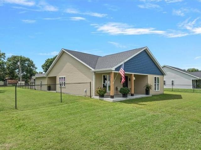 House for sale in Findlay, Illinois