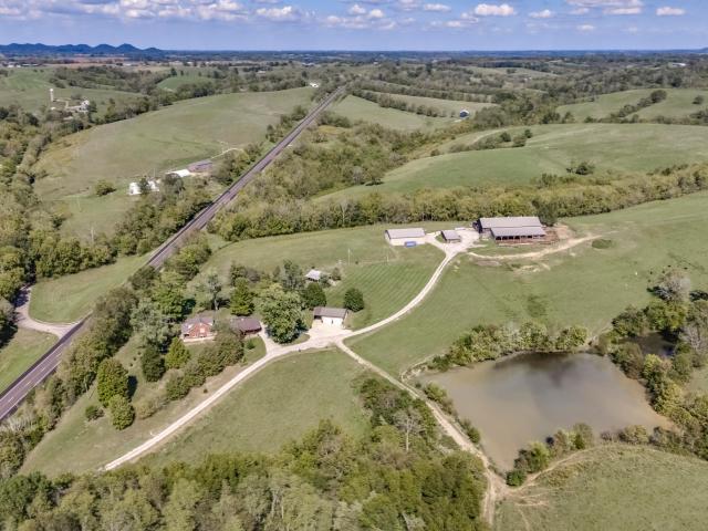 House for sale in Hustonville, Kentucky